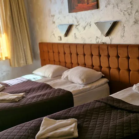 Forest Nook Daire 4*